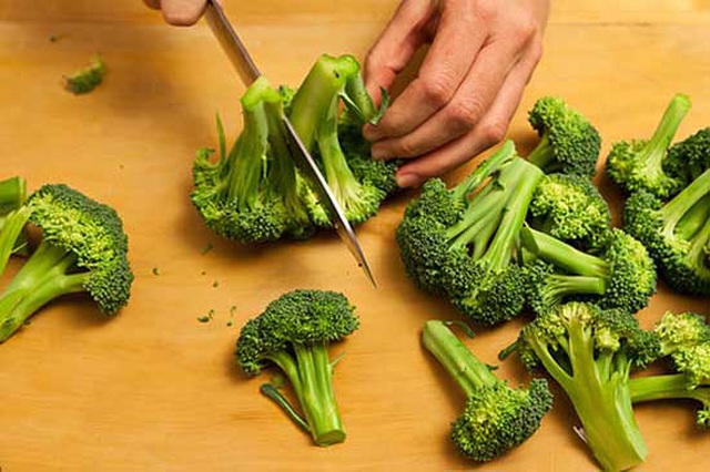 Loại rau sở hữu chất chống ung thư mạnh nhất bán đầy chợ Việt